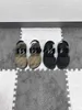 Designer Kids Shoes Fashion Kids Sandals Lacker Läderskosor Barn Slyckor Box Förpackning Barnstorlek 26-35