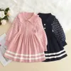 Mädchenkleider Baby Girl Stricke Preppy Stripped Kleider Kleidung für Kinder Kinder Herbst Winter White Dot Freizeitpullover Kurzkleid R230816