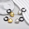 Charm Nytt rostfritt stål Hoop Heart Pendant Earrings For Women Statement Solid Circel Gold Silver Black Color örhängen smycken gåva J230817