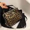 Factory Wholesale Dames Sacs d'épaule 7 couleurs Élégantes paillettes atmosphériques Retro Retro Handsbag Sac d'embrayage Sac d'embrayage 5363 # Sac à main