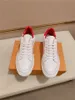 2023 New L Designer Sneaker Virgil Trainer Casual Shoes Calfskin Leather Abloh White Green Red Blue Letter Overlays Platform Låg sneakers Storlek 3-45