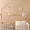 Sino de cama de berço recém-nascido para abates de bebês grãos de desenho animado suporte de madeira suporte de braço pendurado chocalhos brinquedos 0-12 meses HKD230817