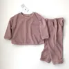 Roupas conjuntos de roupas coreanas para crianças usam garotos e meninas definidas para crianças de duas peças, suéter casual de algodão de linho solto 2-8y outono 2023