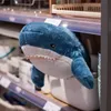 Pluszowe lalki 30 cm zabawka rekina miękkie nadziewane morskie zwierzę towarzyszące poduszkę wysokiej jakości prezenty dla urodzin dla dzieci chłopcy impreza Dekro 230818