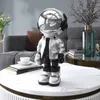 Dekorativa föremål Figurer Creative Harts Cartoon Astronaut Statyer Hemdekoration Figurin Desktop Decor Sculpture Nordic Indoor Christmas 230817