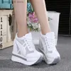 Nieuwe Dames Zomer Mesh Platform Sneakers Lente Wit Zilver 10CM Hoge Hak Wiggen Outdoor Schoenen Ademende Casual Schoen voor Vrouwen T230818