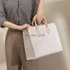 Banen dames tassen nieuw met schoudertas luxe ontwerper lederen mode vintage shopper grote dames handtassen hkd230818