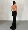 Robes de fête sexy longues noires plissées sirène sirène spaghetti en V V robe de bal sans dossier de bal sans concours de train pour femmes