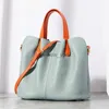 Totes Bolsa de couro genuíno macio feminino Bolsa de ombro texturizado de alta qualidade Bolsa Crossbody Bag Cowide Combinete de grande capacidade