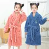 Restas de toalhas recém -chegadas Bathrobe Fashion Flame Flame Harm Girls Big Girls Autumn Inverno Pijama de desenho animado infantil Baby Pijamas Z230819