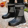 Boots 2023 Winter Men Water Boots Luxury Brand Plush Plush Fur Fur Warm Dark Boots Man Man Disual Fishing Main Boots J230818