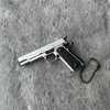 Artículos novedosos juguetes anti-estrés mini pistola pistola modelo modelo de llavero en miniatura aleación de caparazón completo no puede disparar R230818