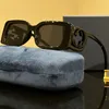 Kadın Güneş Gözlüğü Tasarımcı Gözlükleri Erkek Anti-ultraviyole retro plaka moda stili gözleri korur UV400 lens üst floresan beyaz gözlükleri sonnenbrille