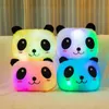 Pluche kussens kussens 34 cm lichtgevend kussens zachte pluche gloeiende kleurrijke panda kussen led licht speelgoed cadeau voor kinderen kinderen meisjes 230817