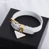 Com caixa de tenis Bracelet Bracelet Bracelet Jóias de luxo Bangle Bangle Classic Titanium Aço Ligra de liga artesanal portfólio de atacado 530+642 lascas de ouro