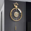 Relógios de parede quarto Design de relógio de luxo Arte fofa pêndulo dourado coreano Garotas grandes mãos Horloge Murale Home Furniture