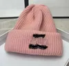 Nowy jesienny kapelusz z Kraimy ciepły zagęszczony wełniana czapka męska i żeńska modna marka ta sama koreańska moda czapka na uszach
