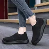 Scarpe per le donne Flats Nuove scarpe da passeggiata a piedi Arrivo Slip su scarpe firma