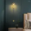 벽 램프 홈 어플라이언스 LED 침실 옆에있는 침실 생활을위한 북유럽 현대 미니멀리스트 조명 복용 실 통로 소파 배경 lustres