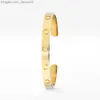 Bangle Open Cuff Love Bracelets Bangles For Women Men 316L Titanium Steel Designer Sieraden met inscriptie 17 cm 19cm Gold Silver Color Classic Design Z230818