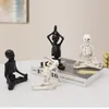 Obiekty dekoracyjne figurki kreatywne dekoracja domu joga posąg gotycki salon dekoracje biurka ozdoby szkieletowe rzeźba i prezent 230817