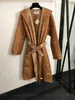 Manteau en laine pour femme Manteaux en tweed de créateur Vêtements d'automne et d'hiver à lacets à la taille à manches longues