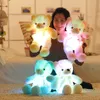 دمى أفخم 32-50 سم إبداعية إبداعية LED Teddy Bear محشو الحيوانات الفخمة لعبة ملونة توهج دب هدية عيد الميلاد للطفل 230818