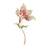 Broches 2023 Luxe Volledige zirkoon Lily Flower Vrouwelijke pak jas winterbroche bruiloft sieraden elegante pincode