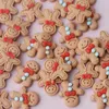 Décorations de Noël 10pcs Gingerbread Man Charms Kawaii Résine Pendentif pour le bracelet Bracelet Keychain Diy