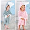 Handelsrockar 2-6 år badrum tecknad hoodie flickor pojkar pyjamas högkvalitativa badrumshanddukar barns mjuka badrum pyjamas barns strandhanddukar z230819