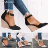 Klänningskor Kvinnor Sandaler Vintage Wedge Shoes Woman Buckle Strap Str Thick Bottom Flats Platform Sandaler Flock Female Shoes Summer 2021 T230818