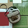 Designer tas heren en dames klassieke lederen crossbody tas mini draagbare draagtas stijlvolle retro schoudertas gespeld 760191