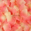 Flores decorativas grinaldas 100/500/1000pcs Flor de rosa artificial romântica 5*5cm Pétalas para decoração de festas de casamento Decoração do tapete HKD230818