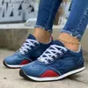 Klänningskor Nya kvinnor sneakers plattform denimskor kvinnor skor avslappnad kvinna sportskor tennis kvinnliga tjocka damer casual tränare mujer t230818