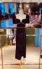 23- Autoportrait Col sexy et généreux, dos ouvert, robe manches courtes pour femme printemps et été nouveau produit, petite robe noire rétro style Hepburn, robe de soirée