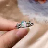 Bonnes de cluster à venir Natural et Real Opal Ring 925 Bijoux en argent sterling