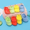 20pcs ألوان مختلطة سلسلة مفاتيح 3D Mini 7.5cm Eva Beach Hole Little Slipper Shoe -keychain bag accessories keyring car charms charms