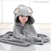 Handtücher Roben 0-3y Unisex Babyparty Gel Flanell Umhang Cartoon Jungen und Mädchen Super weiche Kapuze-Spa Robe Badetuch Neugeborene Babyparty Geschenk Z230819