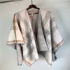 Klädkvinnor tröja för kvinna designer cardigan casual stickad kontrast färg skjorta-ärms höst mode klassisk cape kvinnor jumper