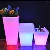 Dekorativa blommor 16 färger som byter Pe Material Plast LED Blommor Krukor Golvdekoration Is Buckets Square Glow Planter Vase 5V 12V