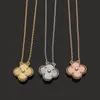 3 färger Kvinnor Luxur Designer Halsband Single Graving Flower Pendant Top Quality Brass Necklace Wholesale