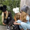 Beanie/Kafatası Kapakları Çift Doğal Pom Poms şapka kızlar Kış Sıcak Kürk Ponpon Top Örme Beanies şapkalar Beanies Pamuk Bonnet 220812 Z230818