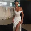 Современное одно плечо свадебные платья с съемным поездом Bonying Fallen Shirred Bridal Hone