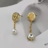 Pendientes de moda MIUMIU MIUMIU Nuevo asimétrico con incrustación de perlas y Diamond Advanced High Edition Valentine's Day Long AB Pendes Accesorios Joyas