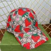 Ball Caps Baseball Cap Designers Hats Luxury Cap berretto Strawberries Alphabet Designs Sports Style Traveling Running Cappello Cappelli versatili Capitali multipli Z230818