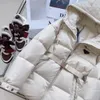 Mens Down Parkas Designer damski wiatroodporny płaszcz kurtki w dół kurtka moda w stylu Slimfit Trench płaszcz damski ciepły płaszcz pasek w talii kurtka Odwrócony trójkąt 9flm