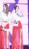 Tvådelt klänning Kpop Korean Girl Group Stage Dance Sexy White Hollow Lace Tshirt Bluses Topshigh midja mesh slits långa kjol Kvinnor 2 Set 230817