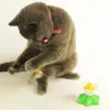 Andere Katze liefert die Blüten Haustierspielzeug Toy Electric Butterfly Fliegen um 230817