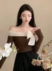 Damestruien Off Shoulder Sweater Vrouwen Y2K Kleding Dames Franse stijl Elegante sexy slanke stretch pullovers lente herfst schuine streep nek tops 230817