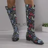 Boots Women Leather Knee Boots High Boots مطرزة بأحذية عتيقة على الطراز العرقي من الزمن الشتاء الدانتر